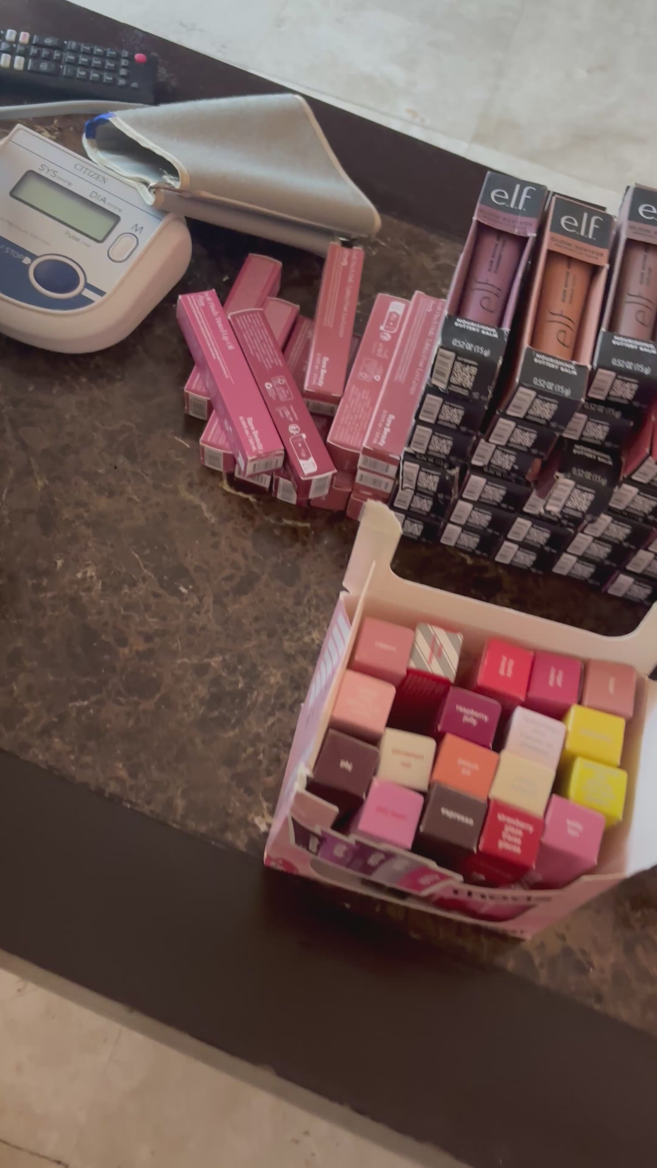 Pack de Mayoreo Premium – Caja de Maquillaje Tendencia (10 Piezas Seleccionadas)